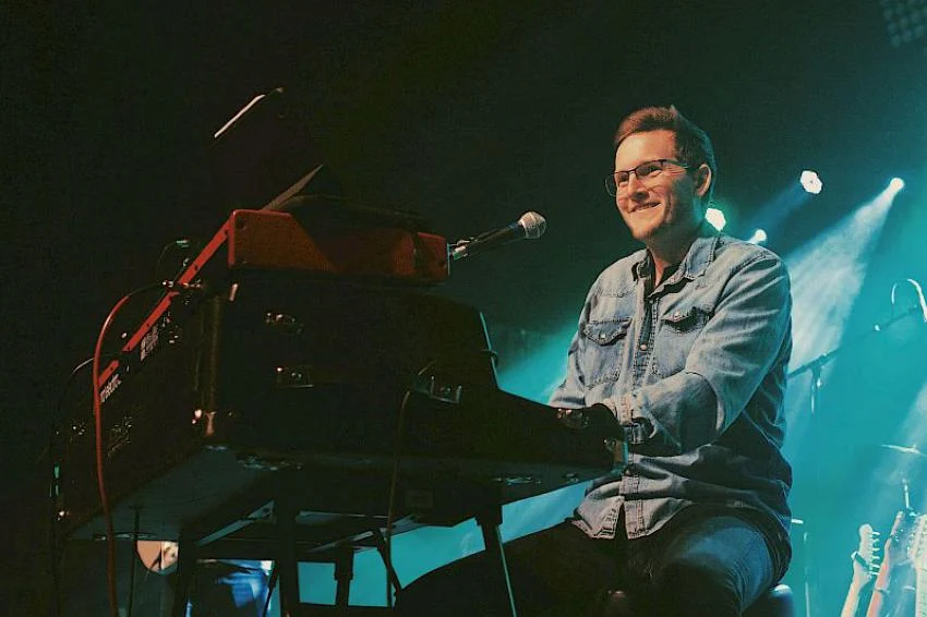 Friday Night Live Featuring Andy Sydow
